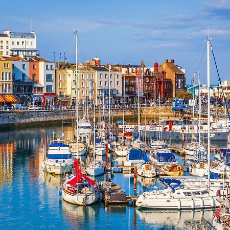 Cosy Coach House Garden Apartment By The Sea, Own Entrance Door, Garden Terrace With Exclusive Rear Door Access & Free Reserved Parking Space Only 2 Mtrs From Your Apt Door! Early Checkin From 3Pm And Late Check Out Till 11Am Available! Broadstairs Extérieur photo